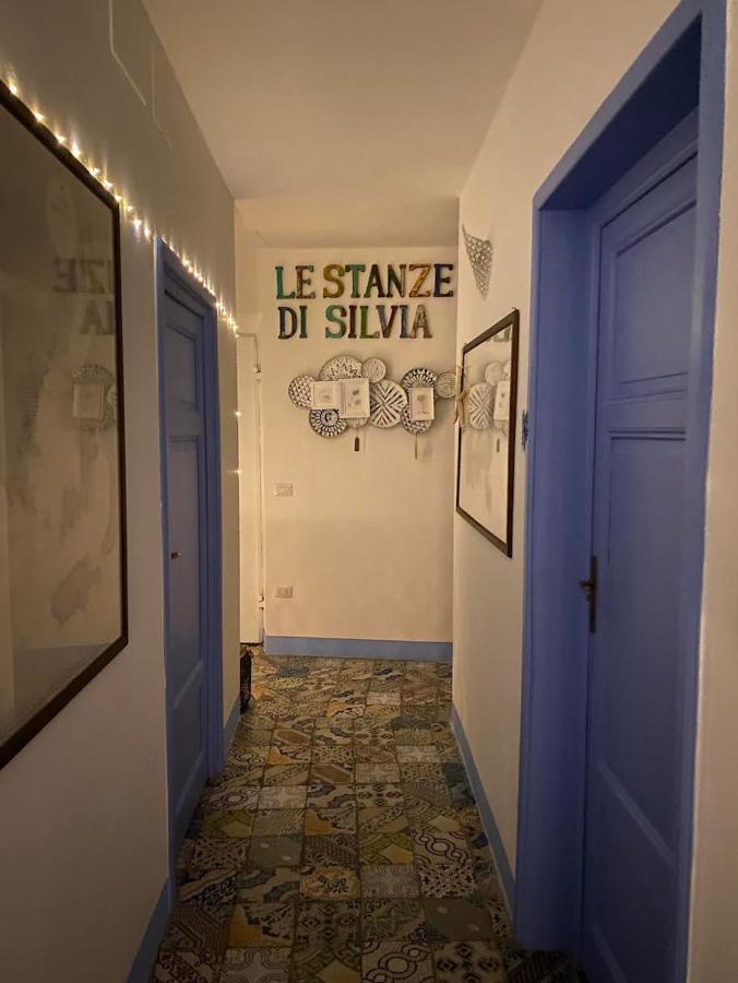 Отель Le Stanze Sul Mare Портоферрайо Экстерьер фото